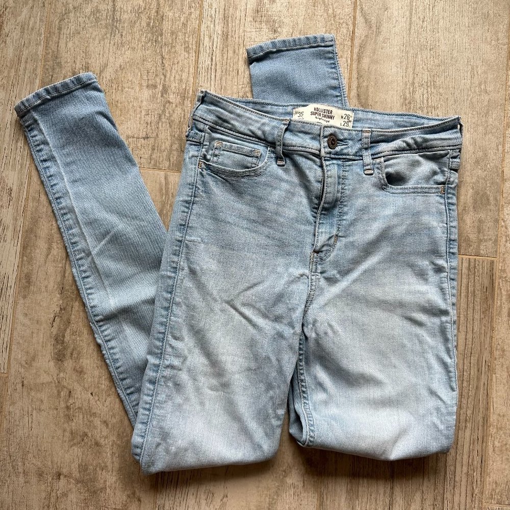 Hollister High Waisted Skinny Jean